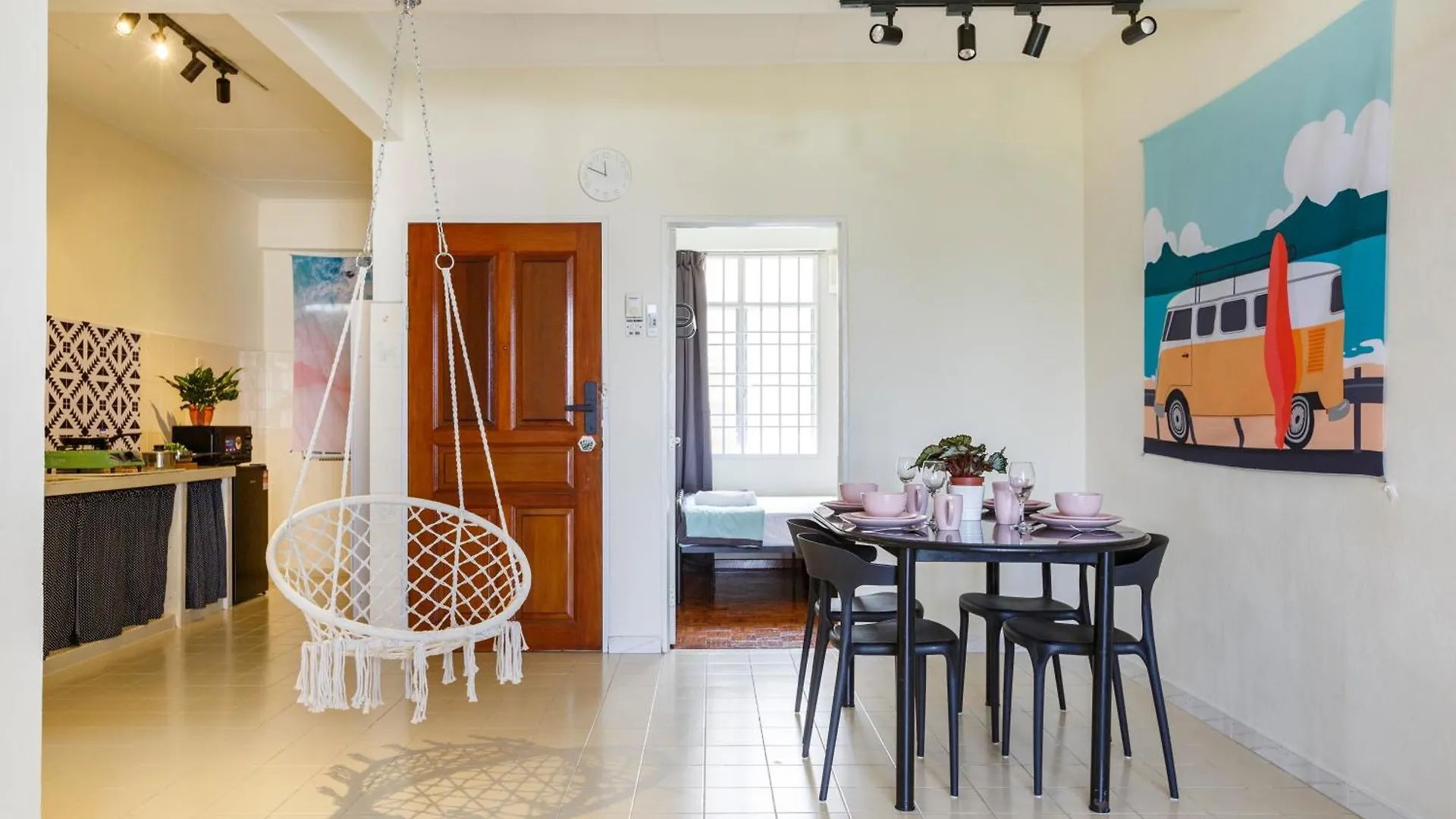 Ee'S Surfer'S House - Seaview, 3 Min Walk To Beach Batu Feringgi 0*,  Malajsie